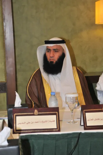 الشيخ عبدالعزيز فاضل العنزي